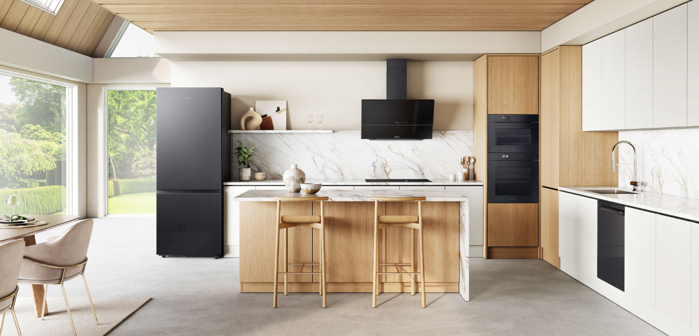 Professional solutions <br> for your home at Samsung stores